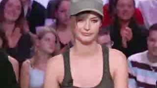 Զվարճալի ուսուցչուհի ...